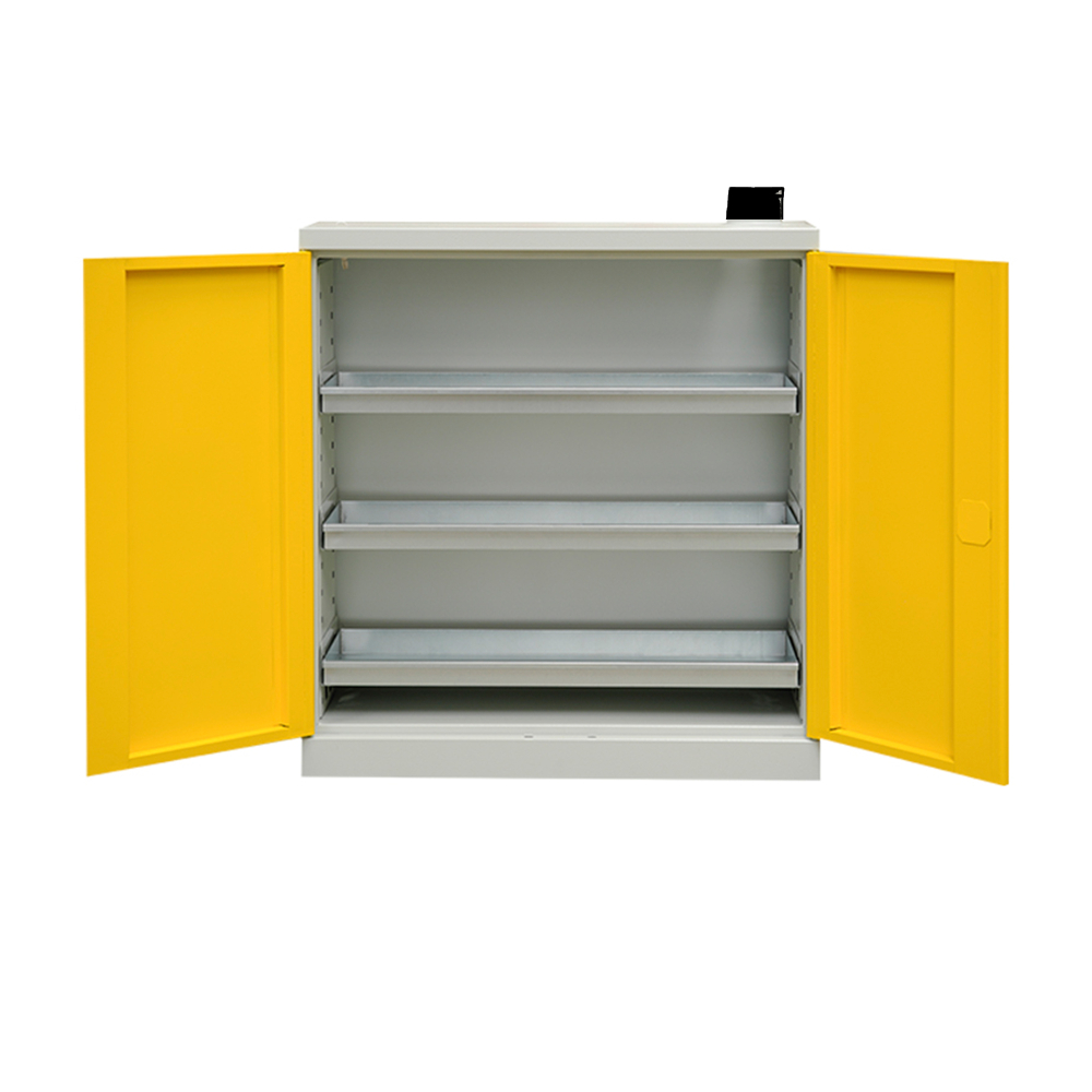 Kovov� nadstavec na chemick� skri�u s kom�nom, uzamykate�n� 02