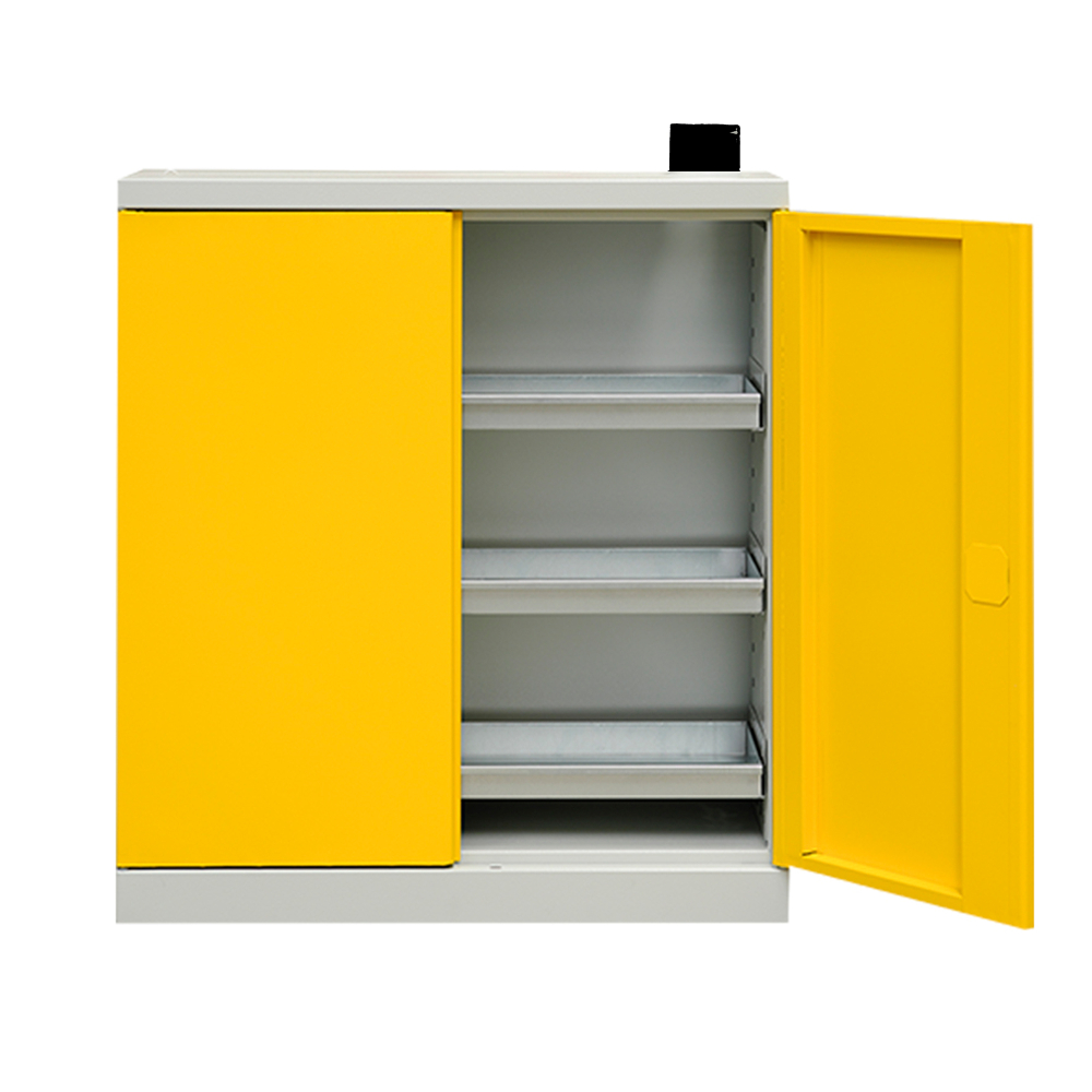 Kovov� nadstavec na chemick� skri�u s kom�nom, uzamykate�n� 01